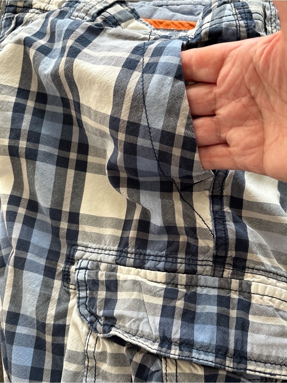 St. John's Bay man’s Navy and White Plaid Cargo Shorts. 34 - Picture 8 of 8
